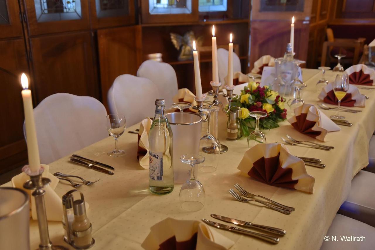 Hotel-Restaurant Breitenbacher Hof Hürth Exteriör bild