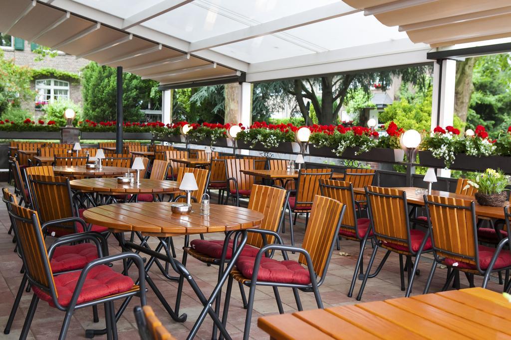 Hotel-Restaurant Breitenbacher Hof Hürth Rum bild