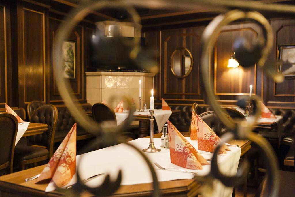 Hotel-Restaurant Breitenbacher Hof Hürth Rum bild