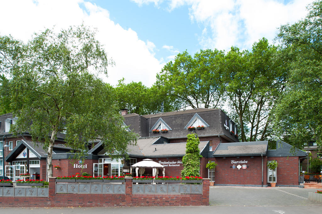 Hotel-Restaurant Breitenbacher Hof Hürth Exteriör bild